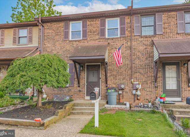 Property at 882 Williams Pl, Warminster, PA 18974, 3 beds, 2.5 baths