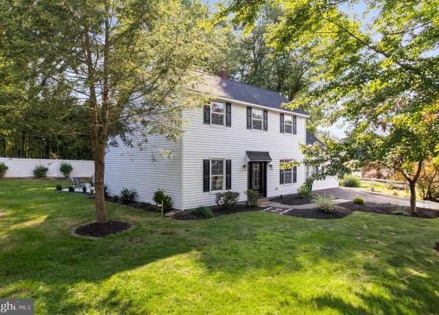 Property at 480 Yale Dr, Southampton, PA 18966, 3 beds, 2.5 baths