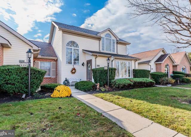 Property at 141 Strayer Dr, Carlisle, PA 17013, 2 beds, 2 baths
