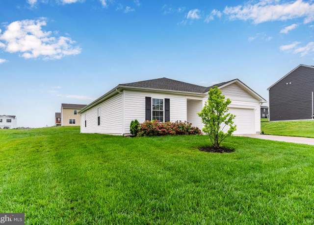 Property at 9 American Ave, Carlisle, PA 17013, 4 beds, 2 baths