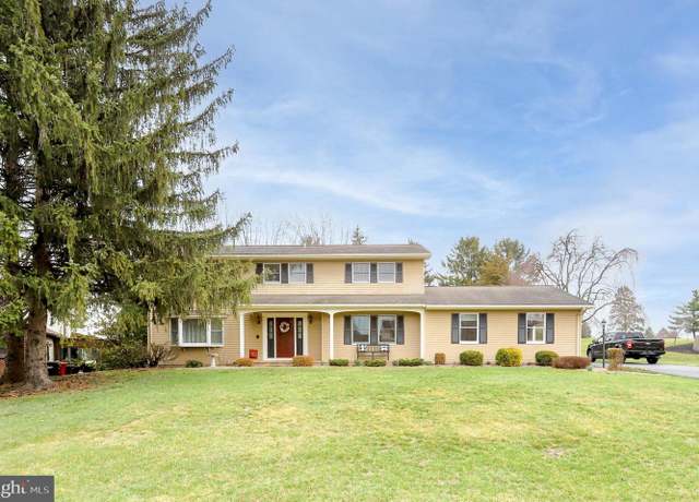 Property at 3512 Eagle Dr, Chambersburg, PA 17202, 4 beds, 2.5 baths