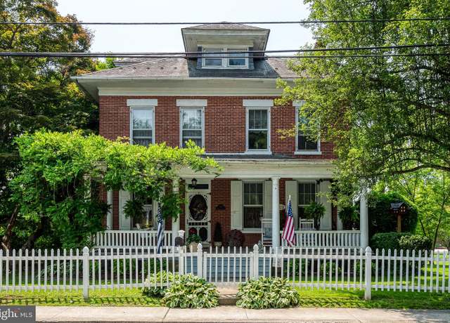 Property at 44 W Cottage Ave, Millersville, PA 17551, 4 beds, 1.5 baths