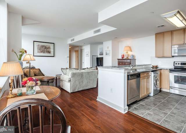 Property at 111 S 15th St #2107, Philadelphia, PA 19102, 1 bed, 1 bath