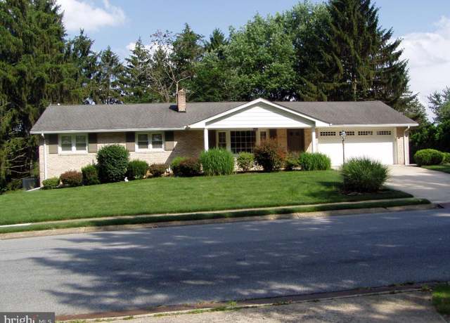 Property at 4074 Robinhood Dr, York, PA 17408, 3 beds, 2 baths