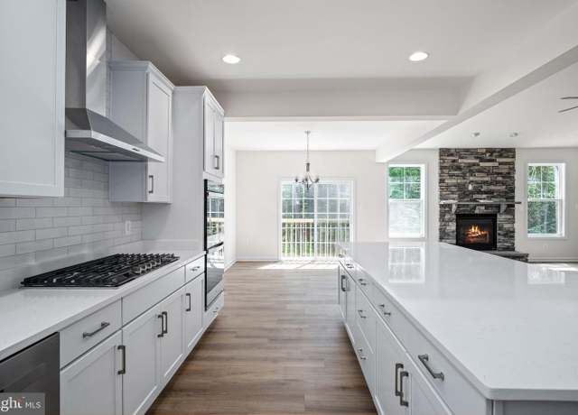 Property at 185 Infinity Ln, Stafford, VA 22554, 4 beds, 3.5 baths