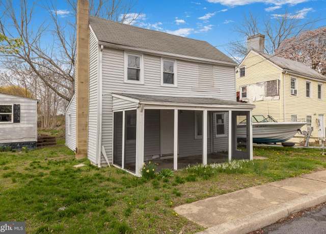Property at 141 Front St, Leipsic, DE 19901, 2 beds, 1 bath