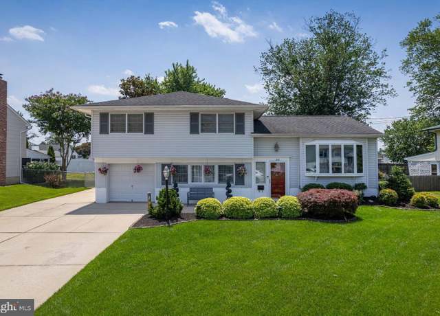 Property at 318 Grand Ave, Blackwood, NJ 08012, 4 beds, 1.5 baths
