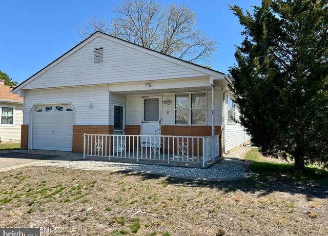 Property at 10 Lumsden St, Toms River, NJ 08757, 2 beds, 1 bath