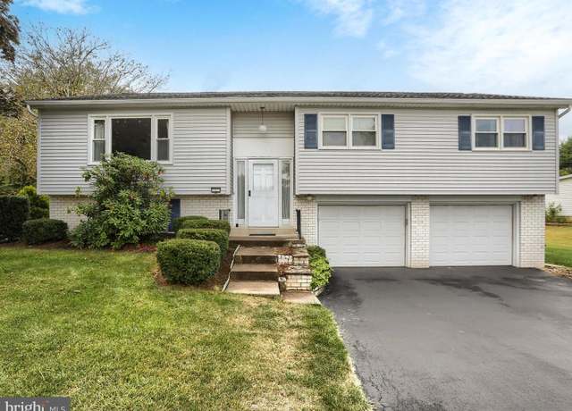 Property at 1530 Terrace Ave, Carlisle, PA 17013, 3 beds, 1.5 baths