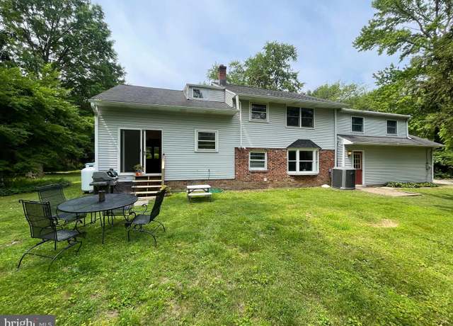 Property at 21 Long Ln, Malvern, PA 19355, 4 beds, 2.5 baths