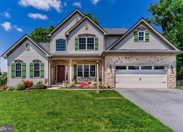 Property at 717 Hoffman Dr, Harrisburg, PA 17111, 4 beds, 2.5 baths