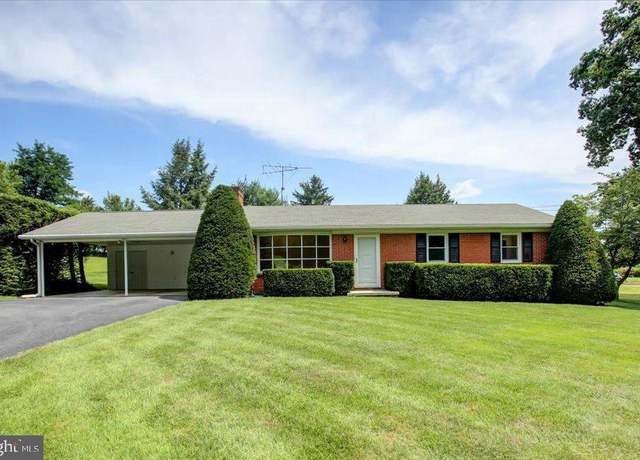 Property at 627 Siloam Rd, Chambersburg, PA 17201, 3 beds, 1 bath