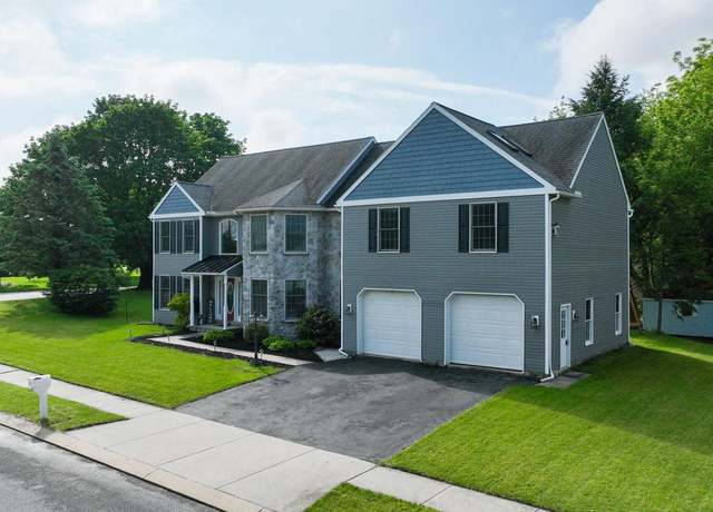 Property at 2461 Impala Dr, Ronks, PA 17572, 4 beds, 2.5 baths