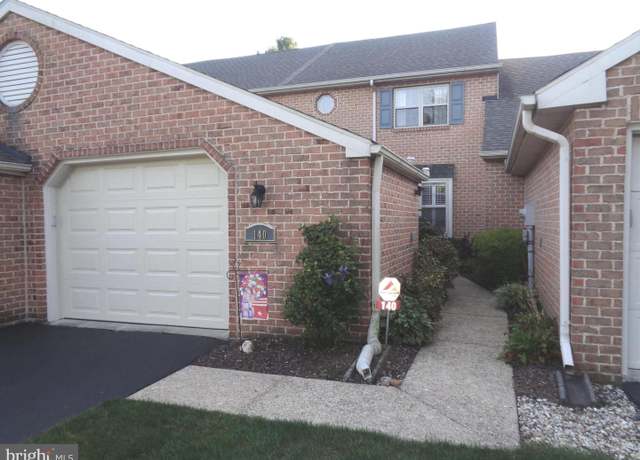 Property at 140 Langley Sq, Lancaster, PA 17603, 2 beds, 1.5 baths
