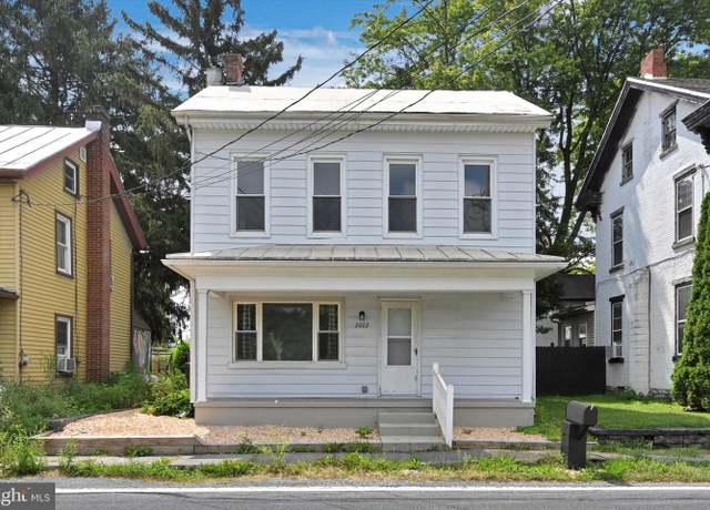 Property at 2602 E King St, Lebanon, PA 17042, 3 beds, 1.5 baths