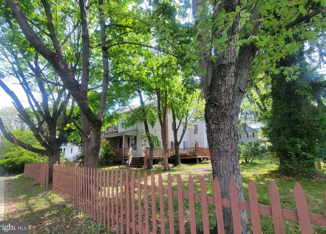 Property at 139 W Walnut St, North Wales, PA 19454, 5 beds, 1 bath