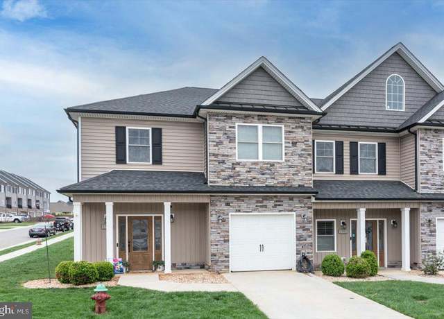 Property at 1586 Helmsdale Dr, Forest, VA 24551, 3 beds, 2.5 baths