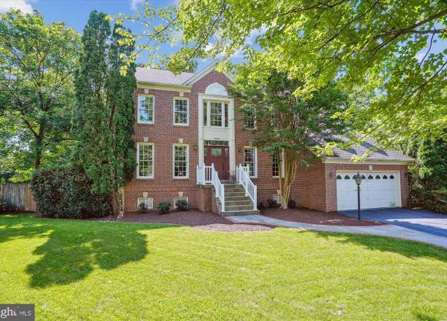 Property at 13409 Marble Rock Dr, Chantilly, VA 20151, 4 beds, 3.5 baths