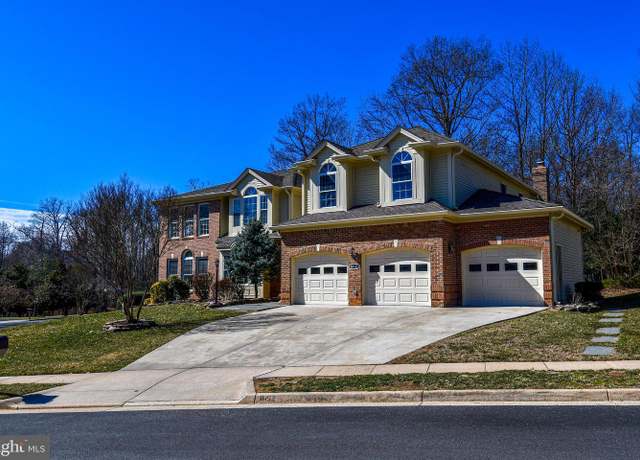 Property at 8412 Copperleaf Ct, Fairfax Station, VA 22039, 4 beds, 4.5 baths