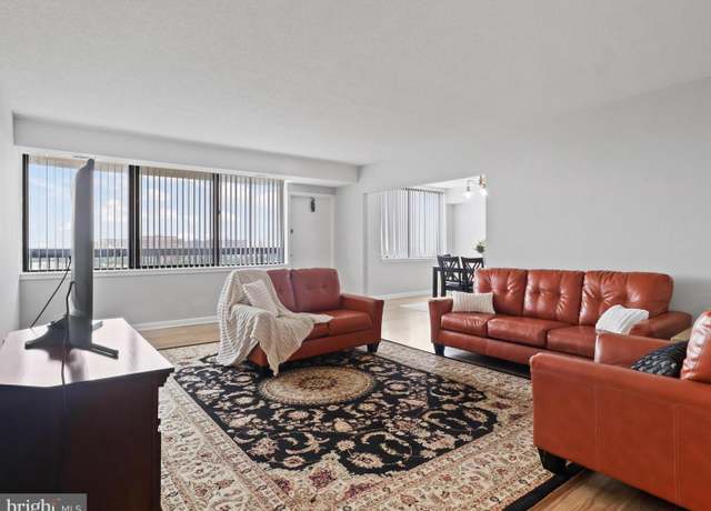Property at 3709 S George Mason Dr Unit 1106 E, Falls Church, VA 22041, 3 beds, 2.5 baths
