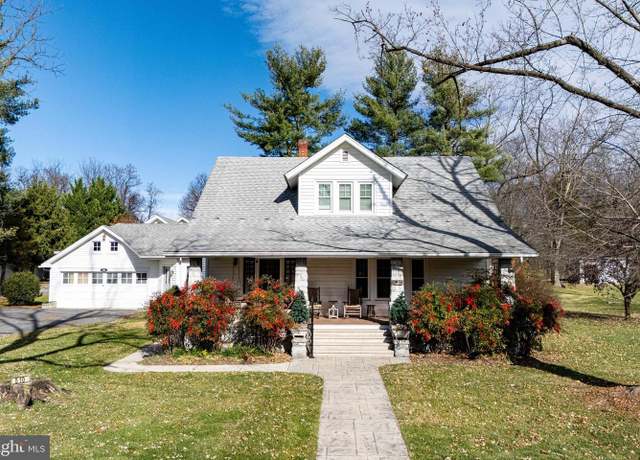 Property at 510 Stoney Creek Blvd, Edinburg, VA 22824, 5 beds, 3.5 baths
