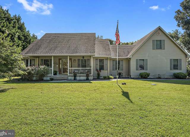 Property at 105 Woodview Dr, Harrington, DE 19952, 3 beds, 2.5 baths