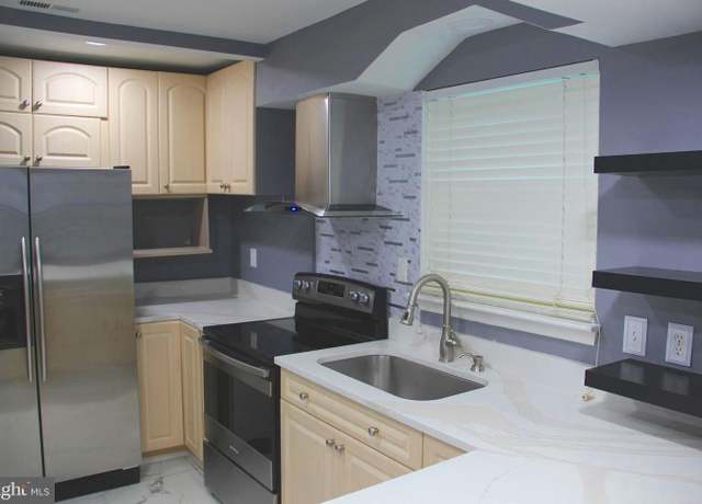 Property at 12 Coats Bridge Pl Unit 2F, Frederick, MD 21703, 3 beds, 1.5 baths