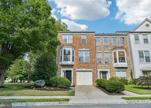 Property at 1 Winterberry Pl, Delran, NJ 08075, 3 beds, 3 baths
