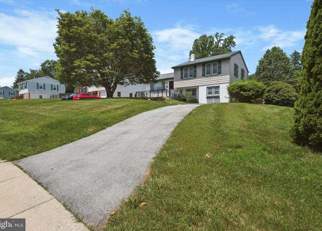 Property at 301 W Marshall St, West Chester, PA 19380, 4 beds, 2.5 baths