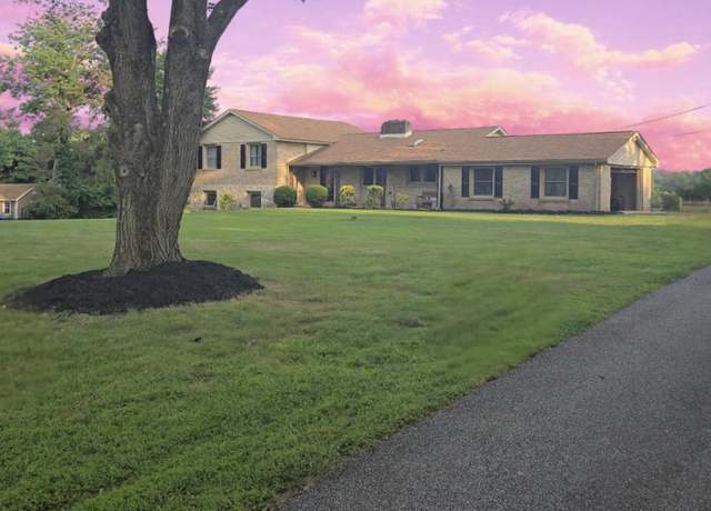 Property at 140 Governor Markham Dr, Glen Mills, PA 19342, 4 beds, 3 baths