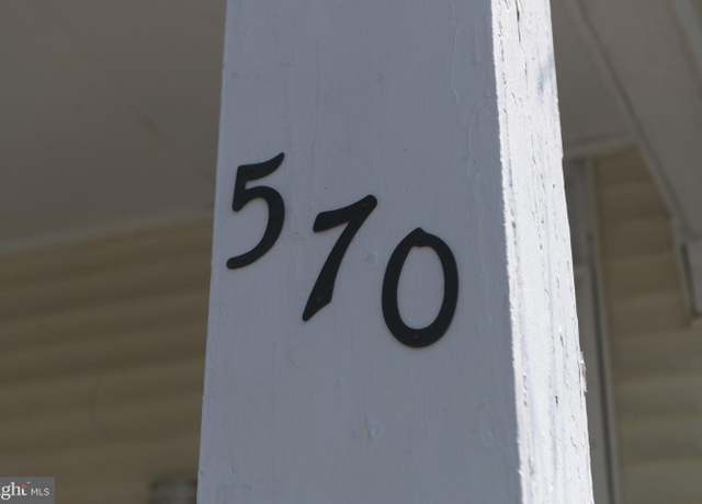Property at 570 Jefferson Ave, Pottstown, PA 19464, 3 beds, 1 bath