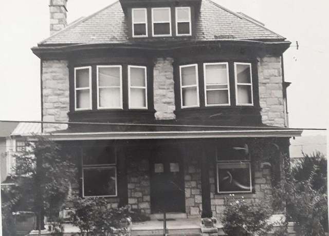 Property at 141 Green Ln, Philadelphia, PA 19127, 5 beds, 3 baths