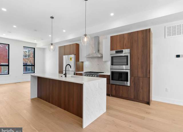 Property at 710 S 17th St, Philadelphia, PA 19146, 4 beds, 4.5 baths