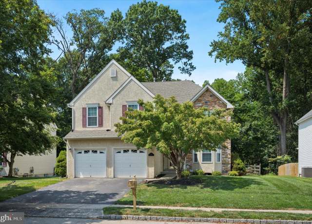 Property at 511 Greenhill Ln, Philadelphia, PA 19128, 4 beds, 3 baths