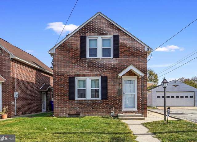 Property at 615 Mulberry St, York, PA 17403, 3 beds, 2.5 baths