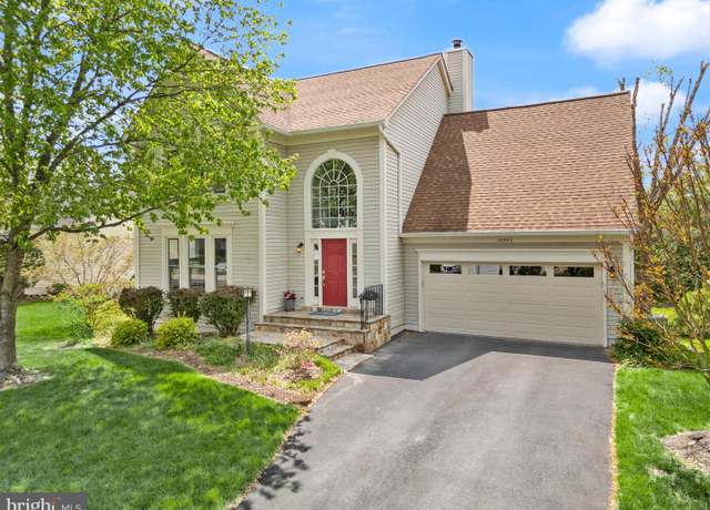 Property at 20985 Fowlers Mill Cir, Ashburn, VA 20147, 4 beds, 3.5 baths
