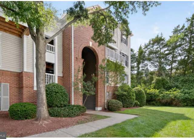 Property at 21845 Baldwin Sq #201, Sterling, VA 20164, 2 beds, 2 baths