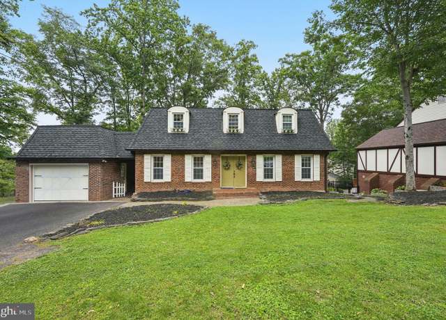 Property at 16211 Sunny Knoll Dr, Dumfries, VA 22025, 4 beds, 3 baths