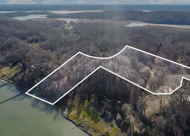 Property at 158 Canterbury Dr, Stafford, VA 22554