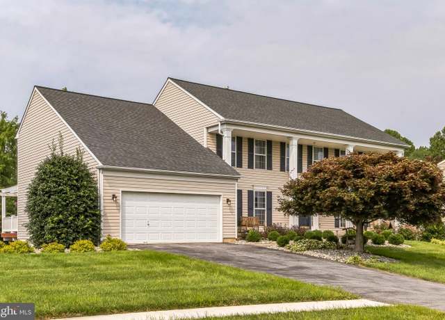Property at 111 Mute Swan Pl, Newark, DE 19711, 5 beds, 3.5 baths