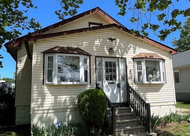 Property at 103 W Charles St, Palmyra, NJ 08065, 3 beds, 1 bath
