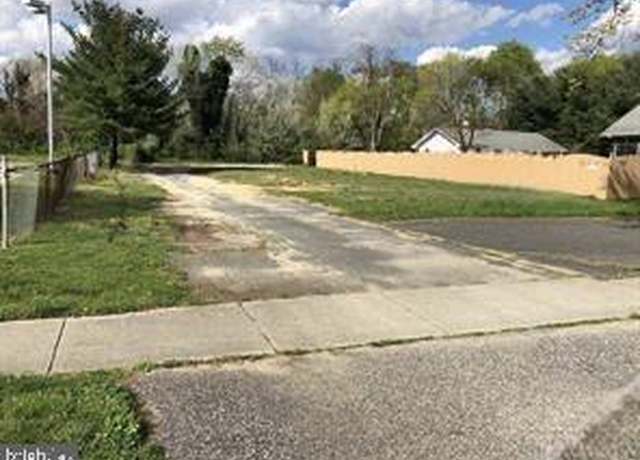 Property at 108 W Park Ave, Vineland, NJ 08360
