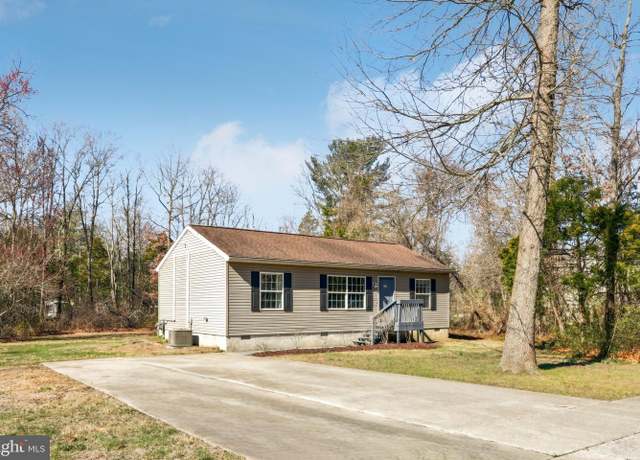 Property at 230 Peace Ln, Glassboro, NJ 08028, 3 beds, 2 baths