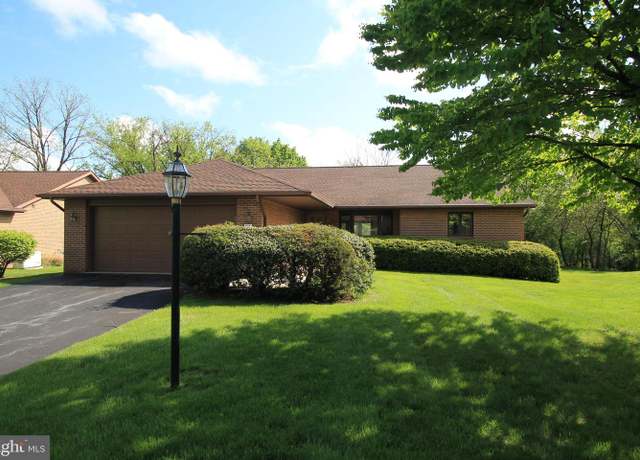 Property at 1245-54 Westerly Pkwy, State College, PA 16801, 3 beds, 2.5 baths