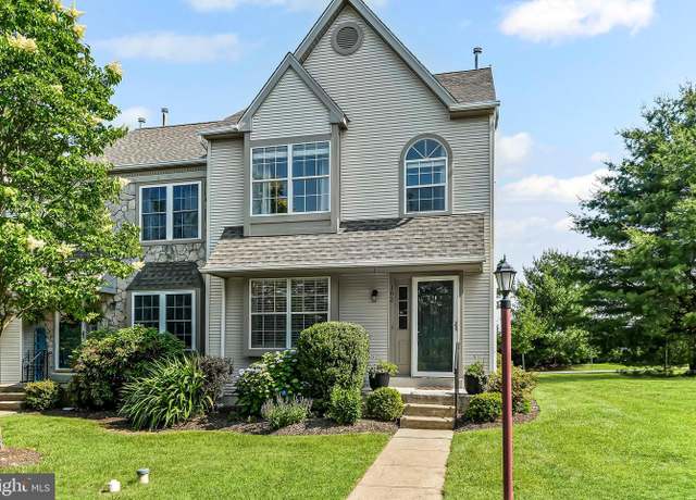 Property at 162 Brandywine Ct, Kennett Square, PA 19348, 3 beds, 1.5 baths
