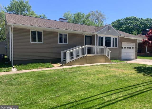 Property at 460 Lumber St, Middletown, PA 17057, 3 beds, 1 bath