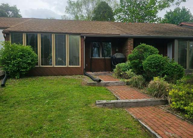 Property at 306 Stonegate Cir N, Chambersburg, PA 17201, 1 bed, 1 bath