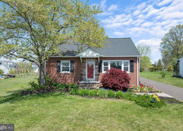 Property at 463 School Ln, Harleysville, PA 19438, 3 beds, 2 baths