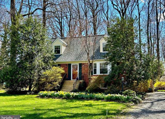 Property at 8901 Burke Rd, Burke, VA 22015, 4 beds, 2 baths