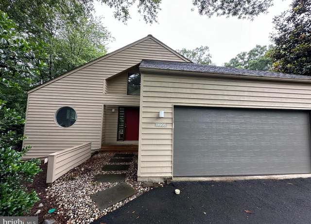 Property at 11908 Moss Point Ln, Reston, VA 20194, 3 beds, 3 baths